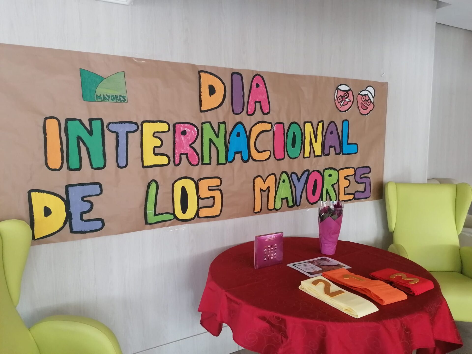 “Mayores Artistas”, una actividad creativa para los residentes del Grupo Casaverde