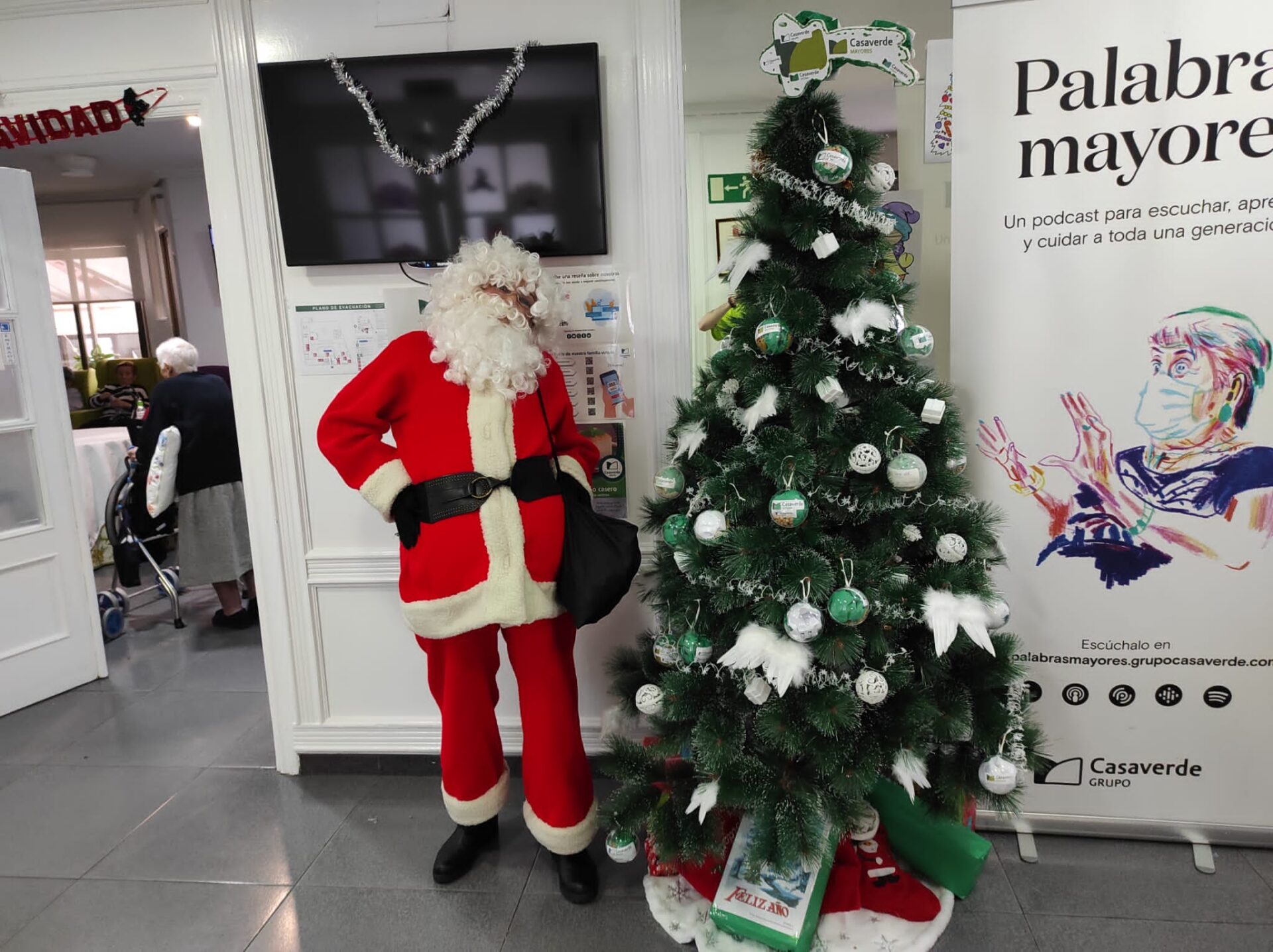 Vive la magia de la navidad con la Familia Casaverde