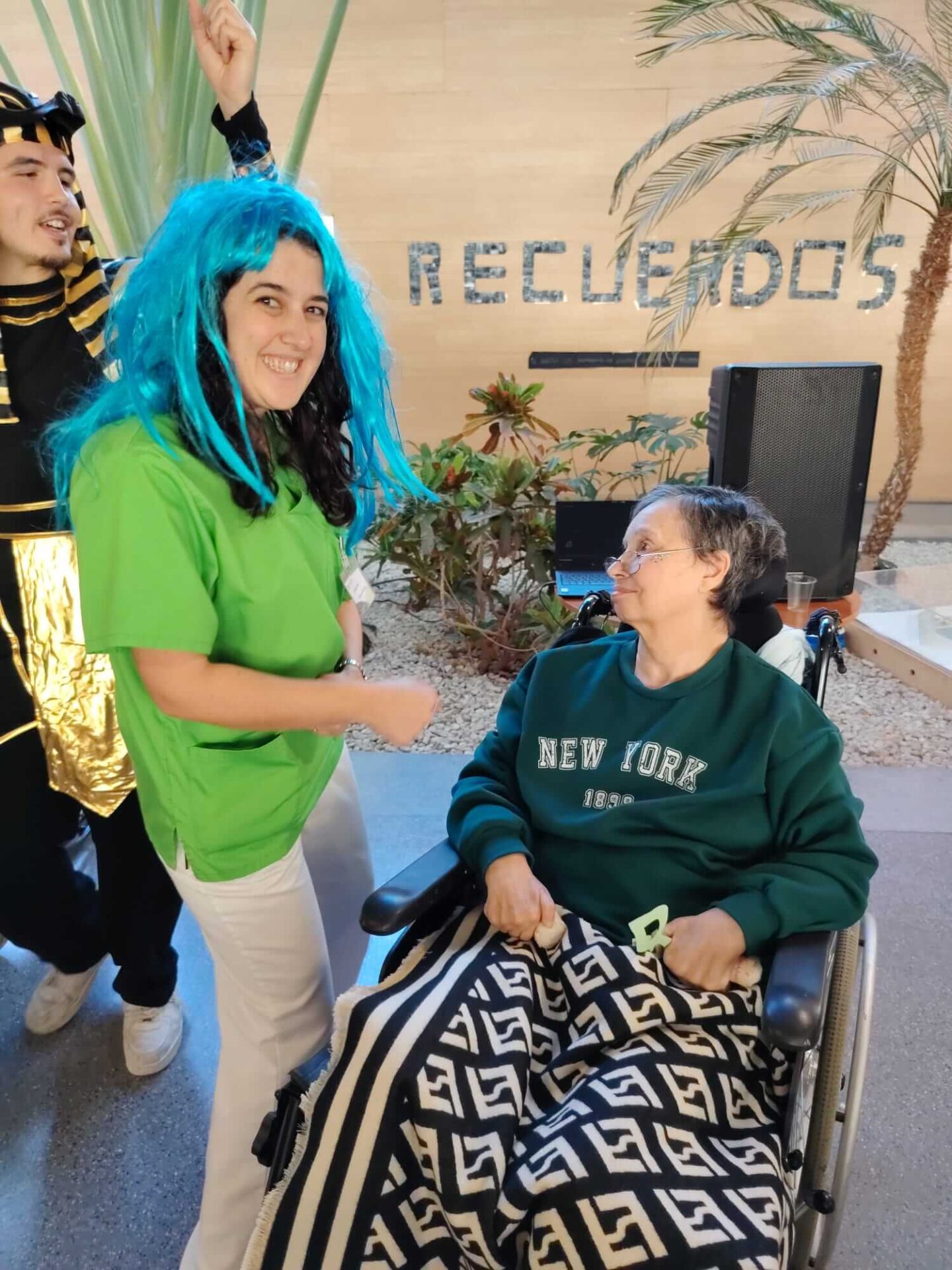 Ritmo, color y alegría: Así celebramos el Martes de Carnaval en Casaverde Almoradí